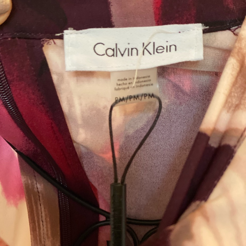 NWT Calvin Klein New With Tag Abstract Pattern Top - Picture 6 of 8